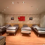 Charmante In Stilvoll Geraeumig Tatil Evi